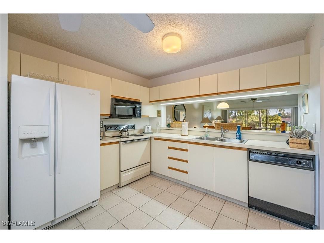 5975 Bloomfield Circle #C302 Naples FL 34112 226001266 image8