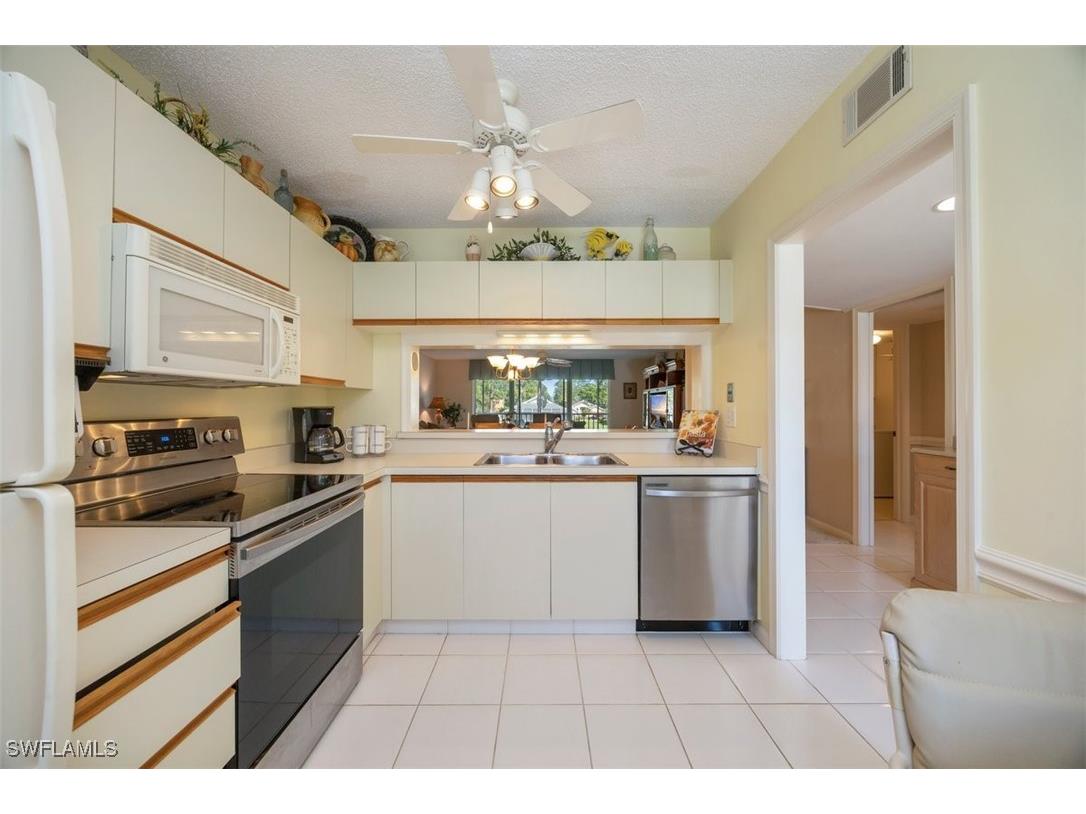 5980 Amherst Drive #D202 Naples FL 34112 225033952 image4