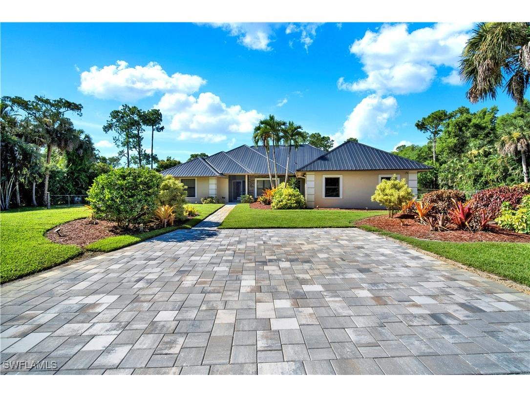 5980 Painted Leaf Lane Naples FL 34116 225065983 image1