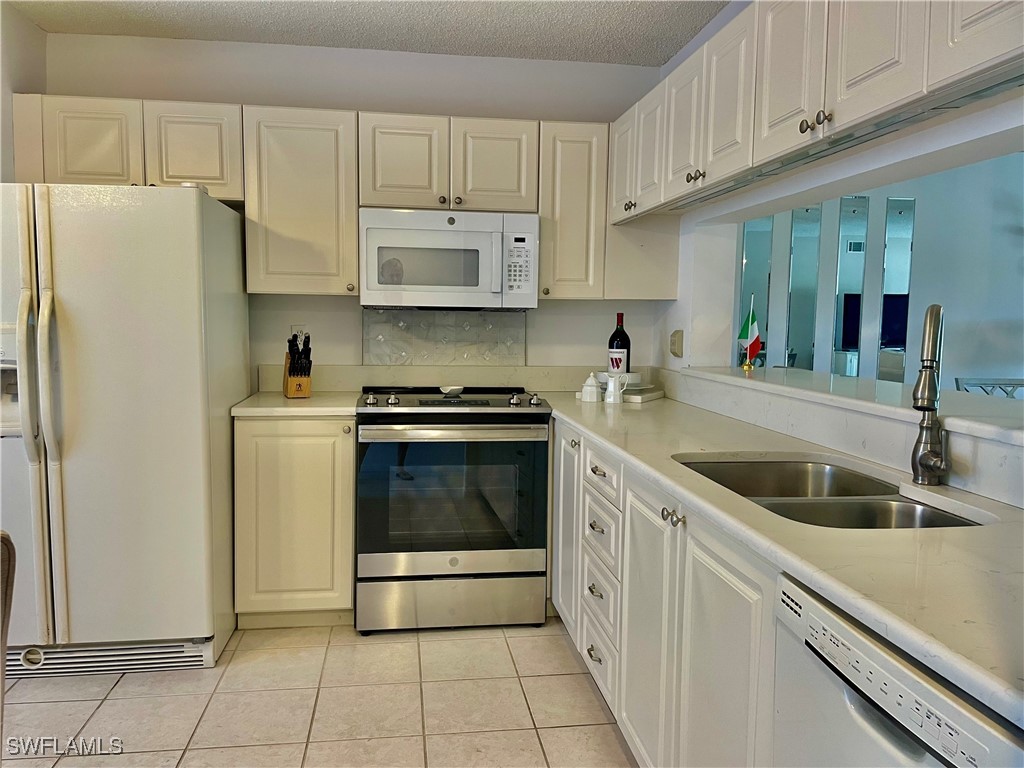 5985 Bloomfield Circle #D205 Naples FL 34112 225076591 image16
