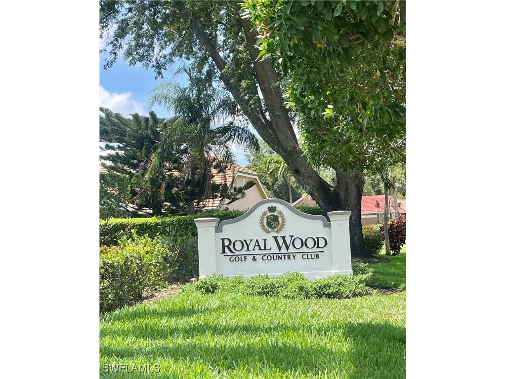 5985 Bloomfield Circle #D205 Naples FL 34112 225076591 image4