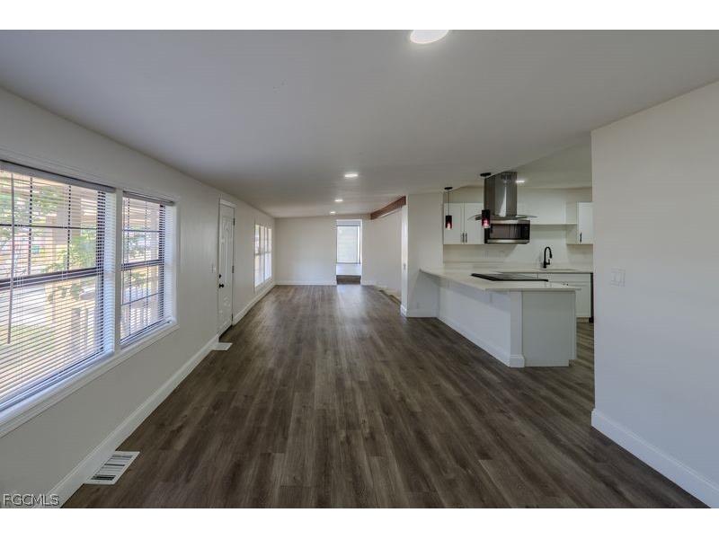 599 Carolina Avenue Fort Myers FL 33905 2026007643 image3
