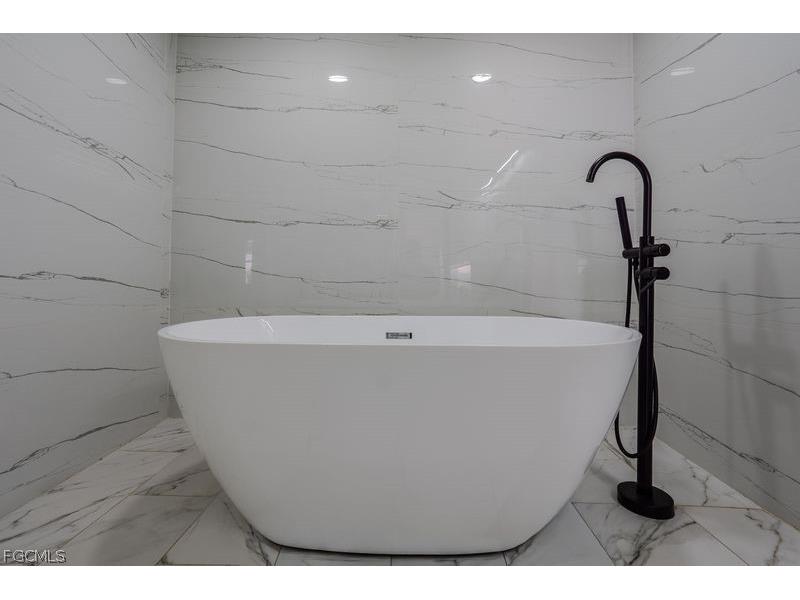 599 Carolina Avenue Fort Myers FL 33905 2026008606 image34