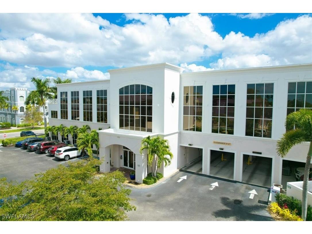 599 Tamiami Trail N #101 Naples FL 34102 226005343 image1