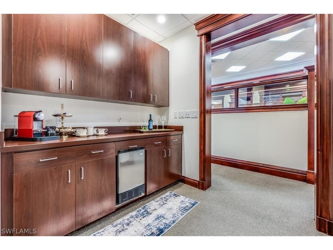 599 Tamiami Trail N #101 Naples FL 34102 226005343 image18