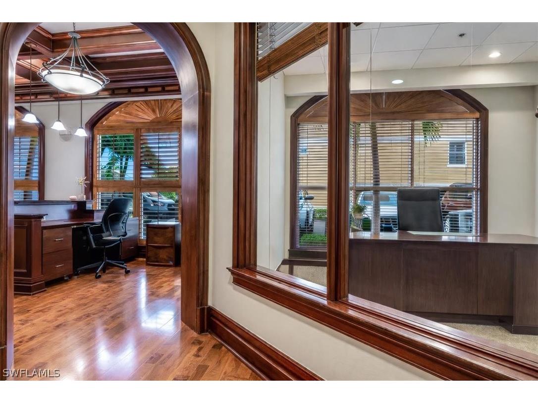 599 Tamiami Trail N #101 Naples FL 34102 226005343 image35