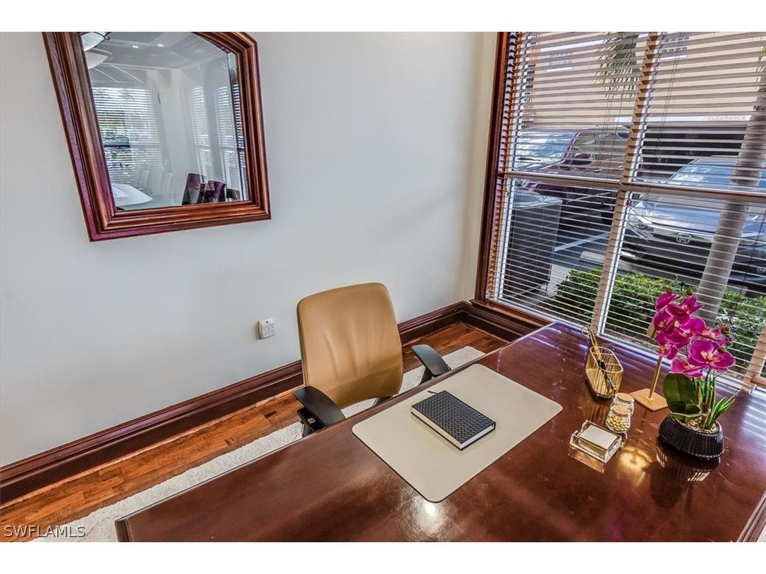 599 Tamiami Trail N #101 Naples FL 34102 226005343 image8