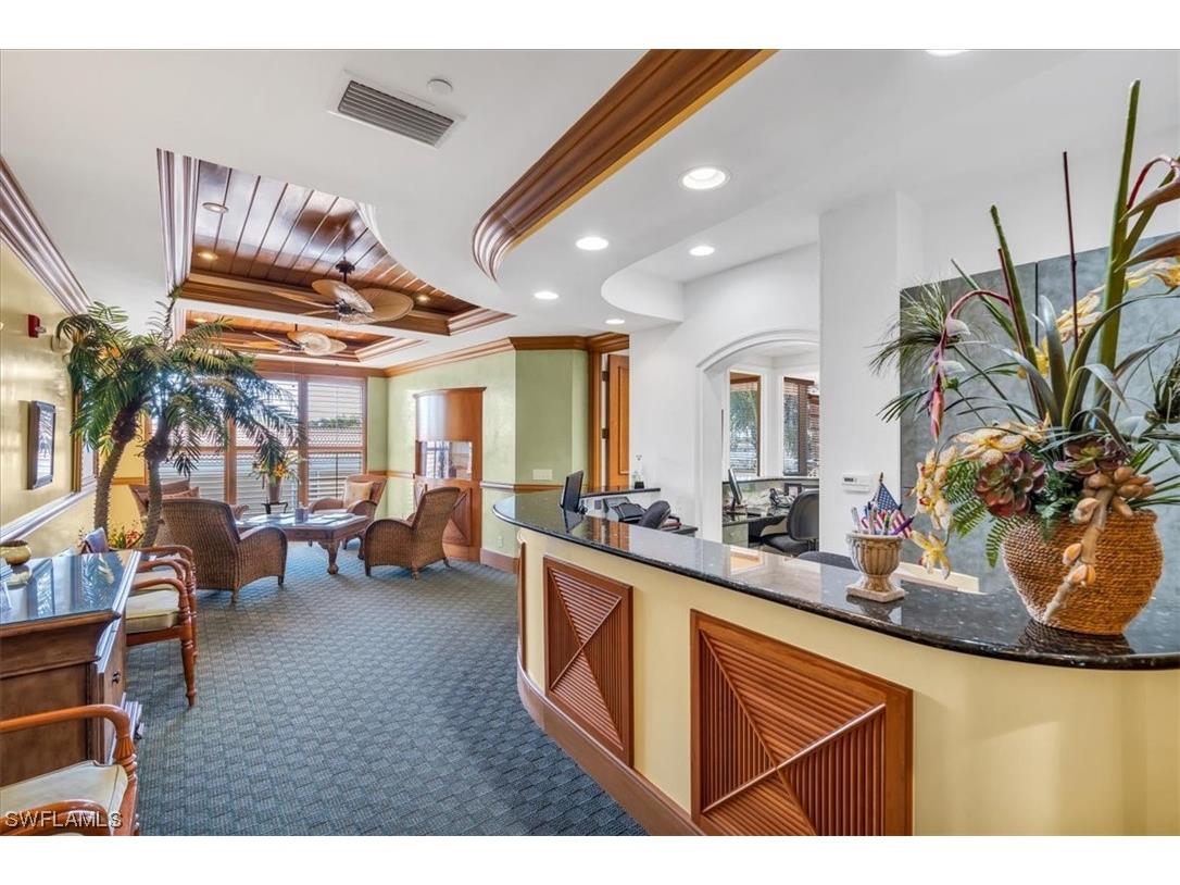 599 Tamiami Trail N #308 Naples FL 34102 224009310 image1