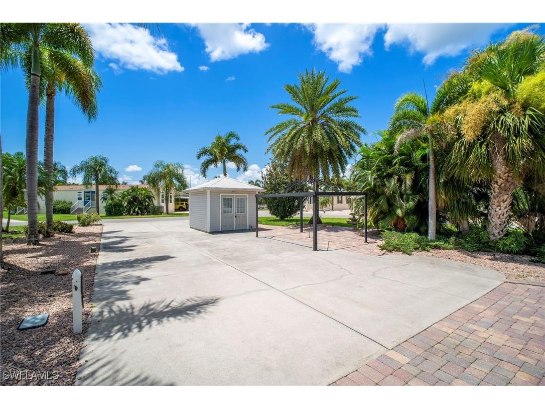 5990 Maplewood Court Fort Myers FL 33905 225066254 image2