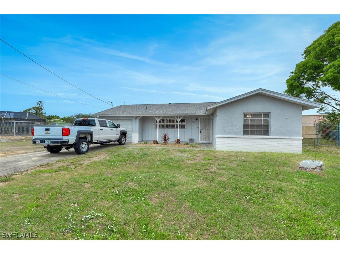 5996 Poetry Court North Fort Myers FL 33903 224044343 image1