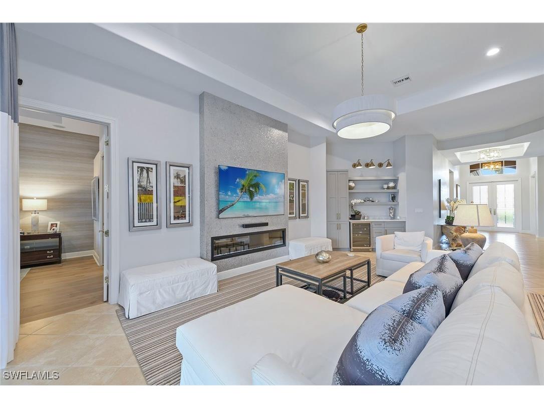 5999 Hammock Isles Circle Naples FL 34119 225068459 image2