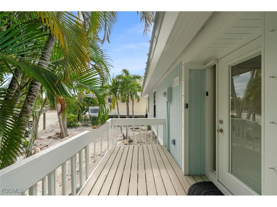 6 Beach Homes Captiva FL 33924 2026002502 image18