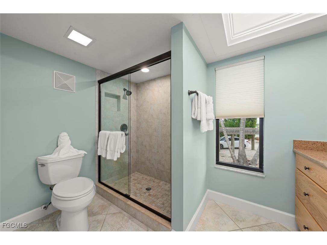 6 Beach Homes Captiva FL 33924 2026002502 image24