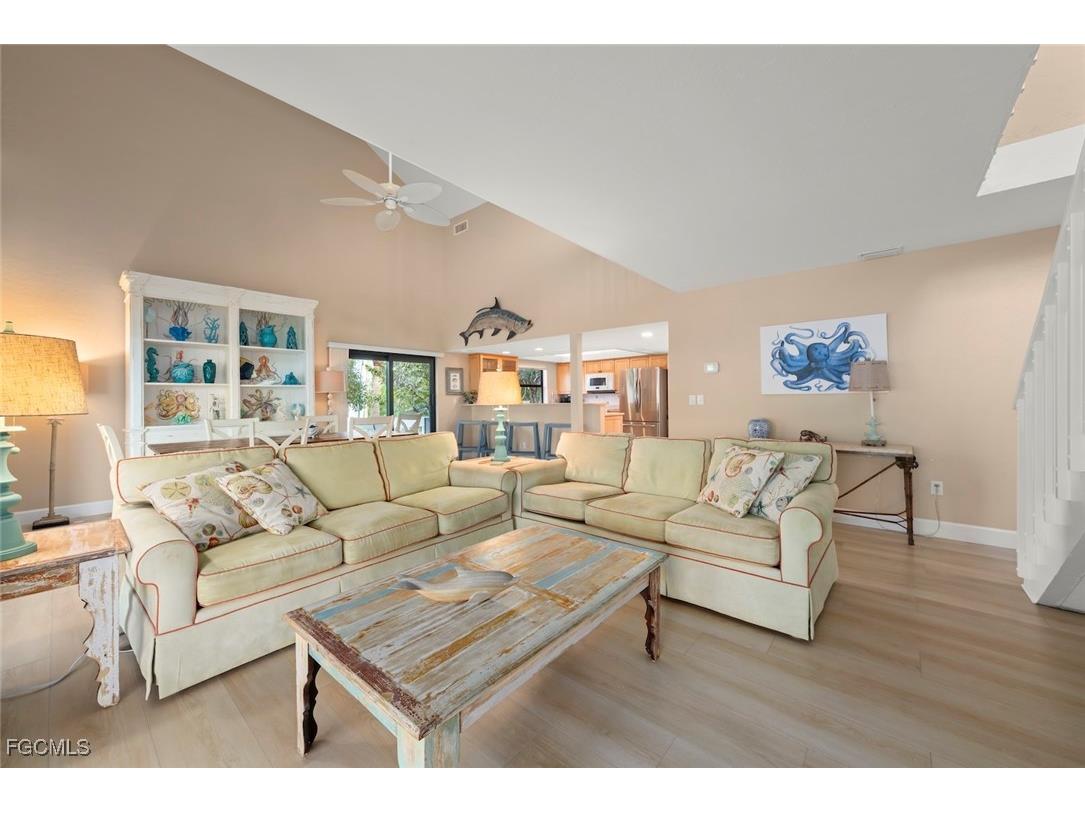 6 Beach Homes Captiva FL 33924 2026002502 image9