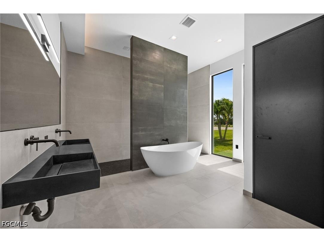 6 NW 32nd Place Cape Coral FL 33993 2026014861 image24