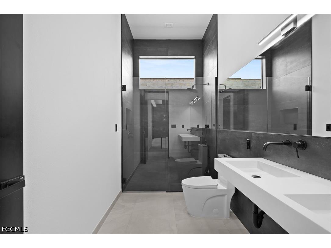 6 NW 32nd Place Cape Coral FL 33993 2026014861 image36