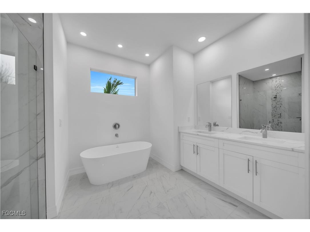 6 SW 37th Avenue Cape Coral FL 33991 2025000215 image20