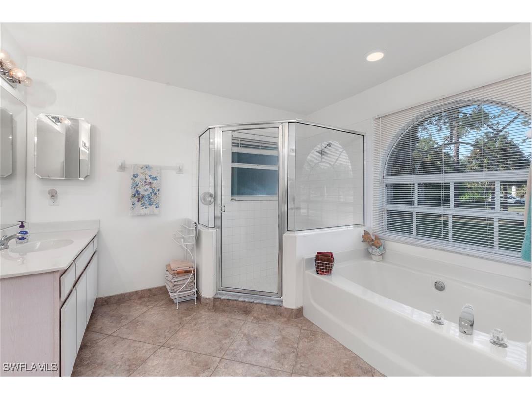 60 25th Avenue NW Naples FL 34120 225079326 image24