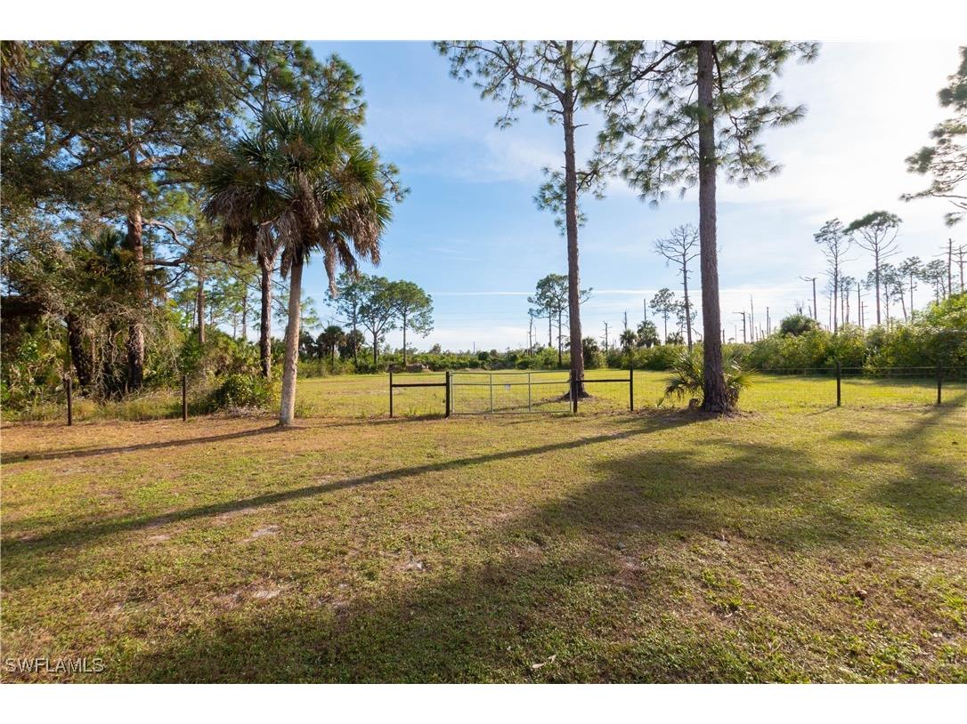 60 25th Avenue NW Naples FL 34120 225079326 image40