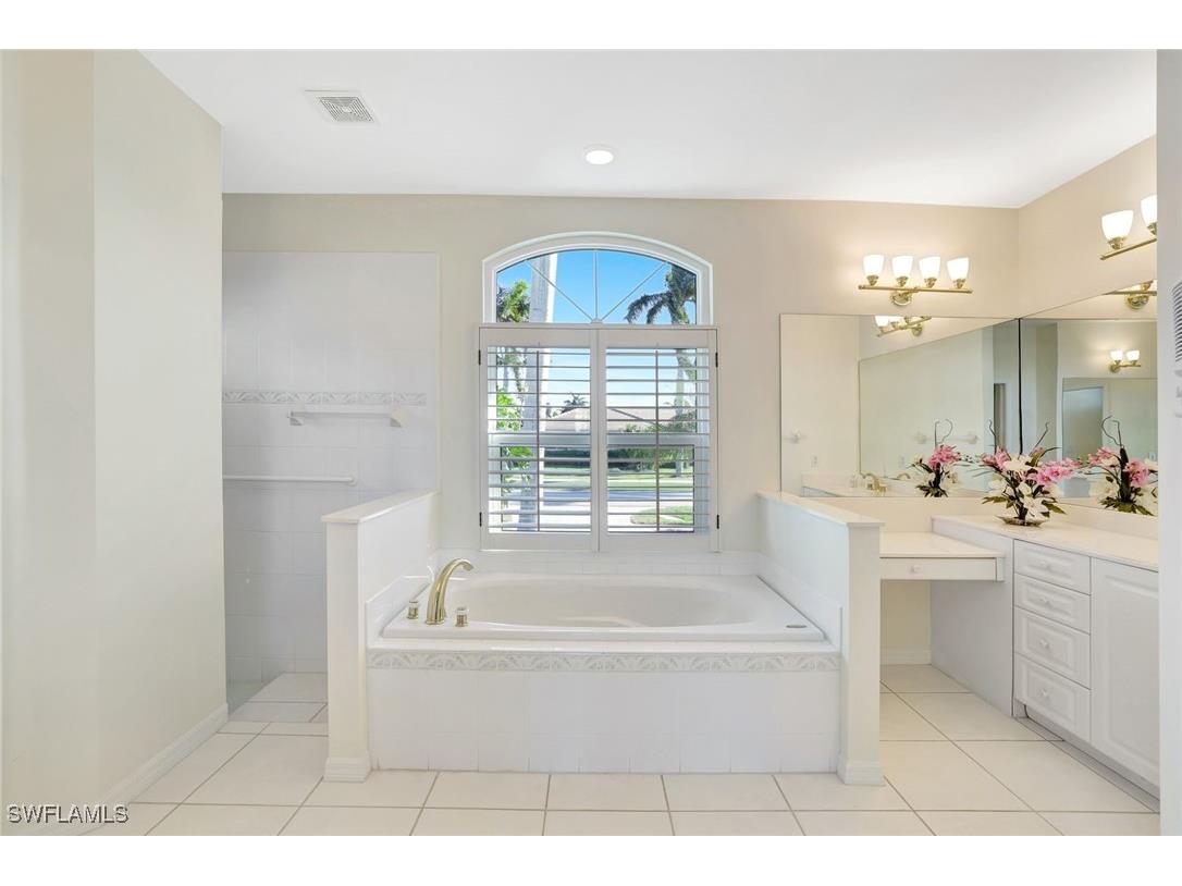 60 Anchor Court Marco Island FL 34145 226003402 image18