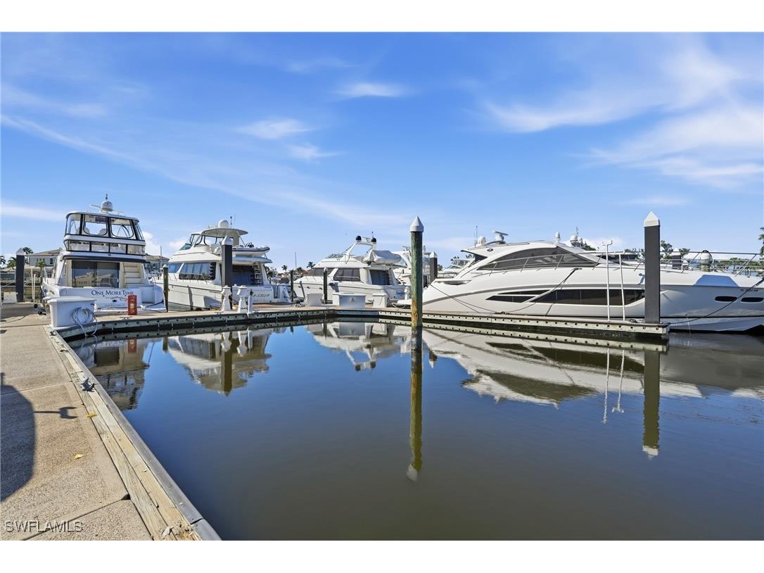 60' BOAT SLIP D-08 Gulf Harbour Marina Fort Myers FL 33908 226001175 image12