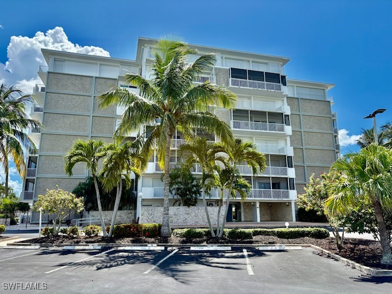 60 Pelican Street W #106 Naples FL 34113 225076964 image1