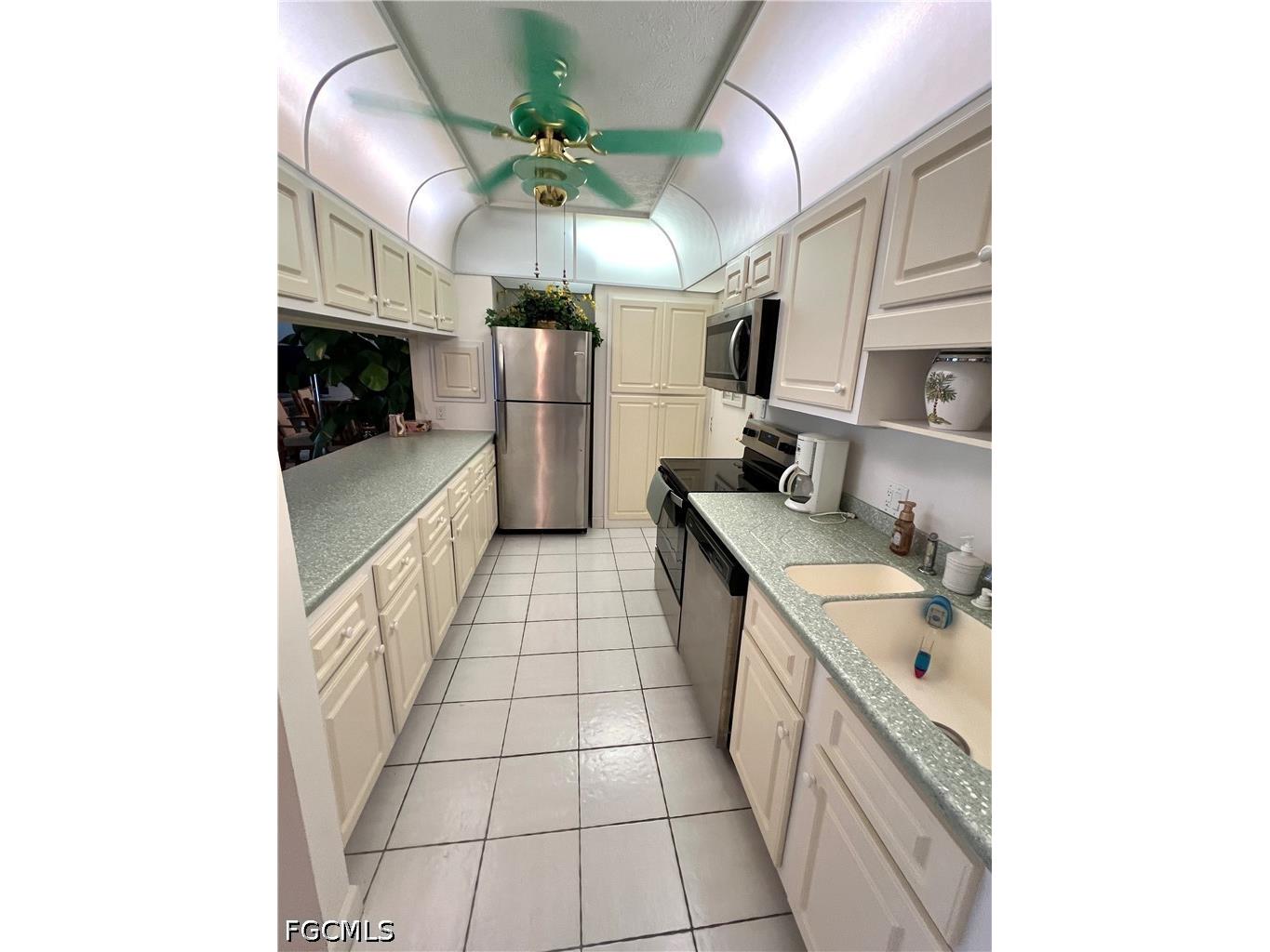 60 Pelican Street W #202 Naples FL 34113 2026021450 image10