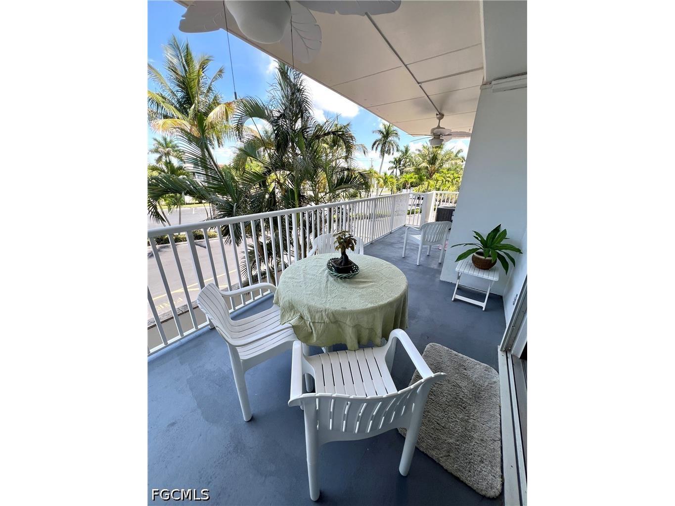 60 Pelican Street W #202 Naples FL 34113 2026021450 image11
