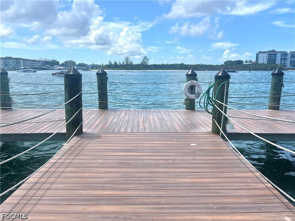 60 Pelican Street W #202 Naples FL 34113 2026021450 image2