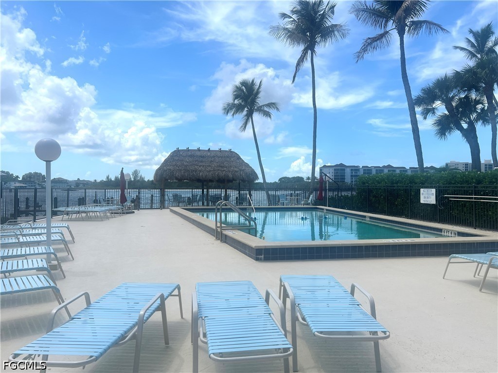 60 Pelican Street W #202 Naples FL 34113 2026021450 image3