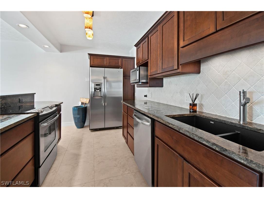 60 Pelican Street W #206 Naples FL 34113 226011183 image15