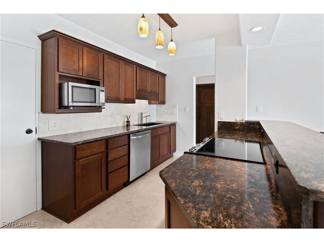 60 Pelican Street W #206 Naples FL 34113 226011183 image16