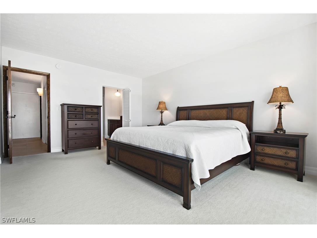 60 Pelican Street W #206 Naples FL 34113 226011183 image9