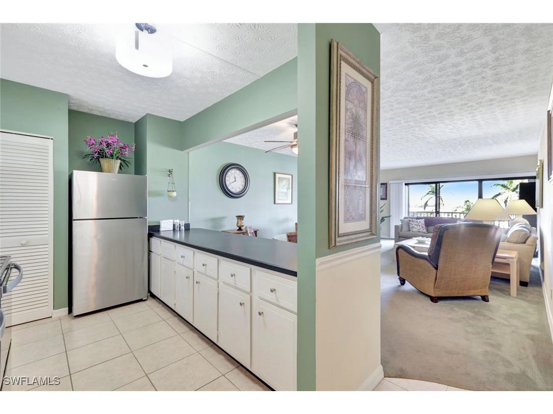 60 Pelican Street W #401 Naples FL 34113 225084408 image13