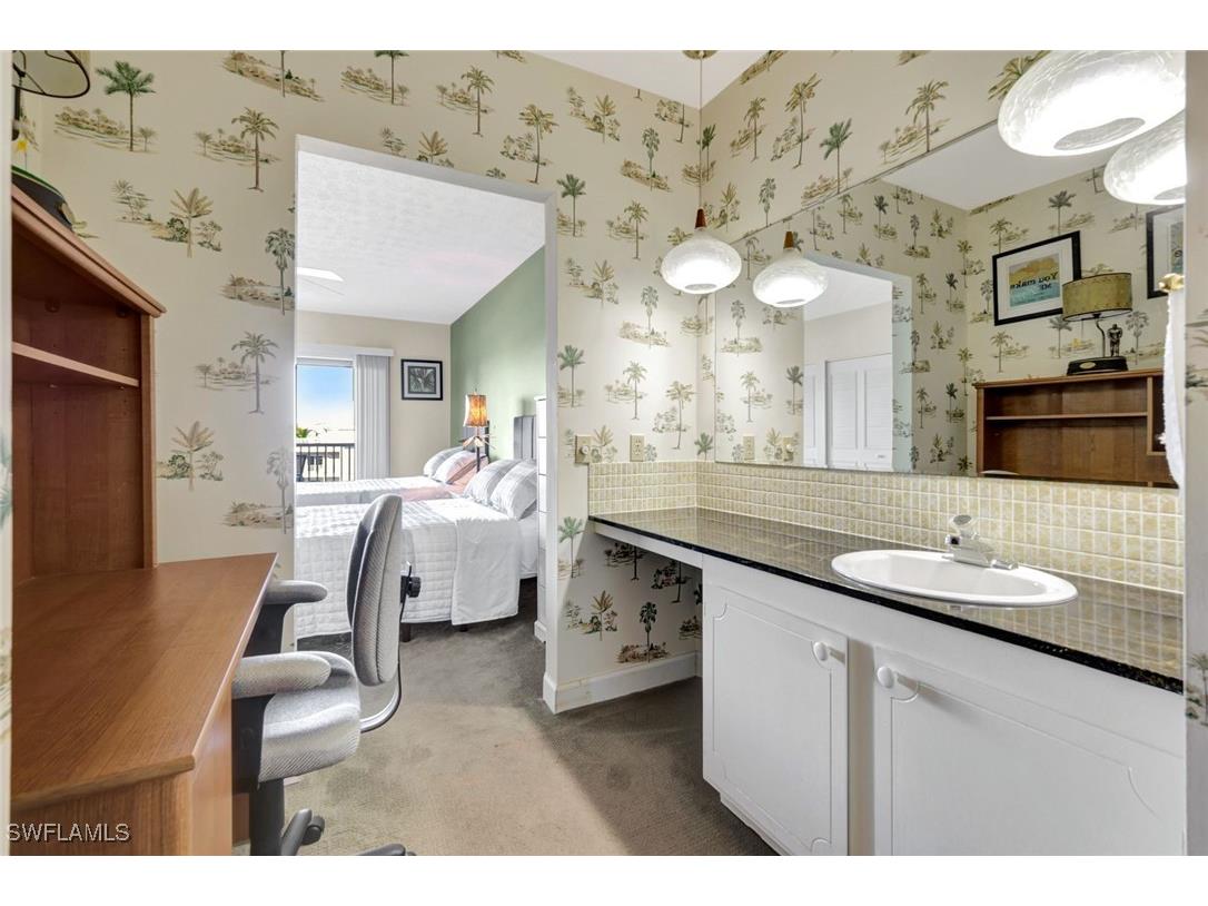 60 Pelican Street W #401 Naples FL 34113 225084408 image21