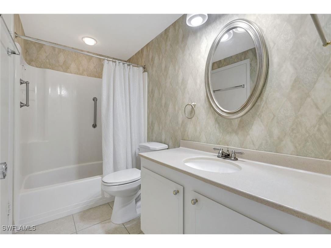 60 Pelican Street W #401 Naples FL 34113 225084408 image23