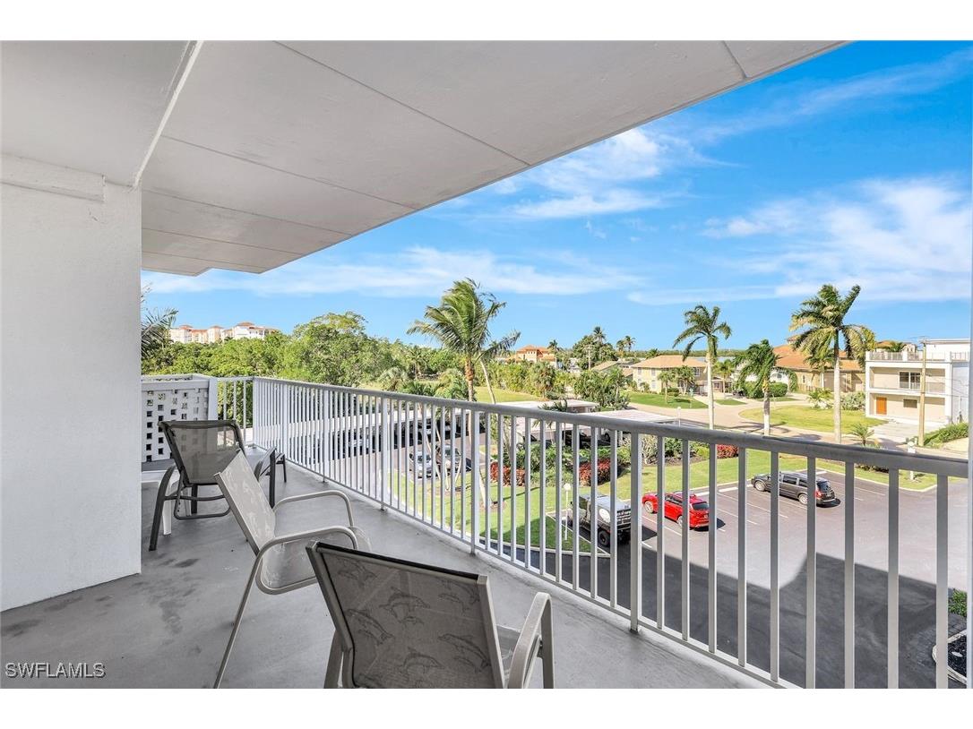 60 Pelican Street W #401 Naples FL 34113 225084408 image25