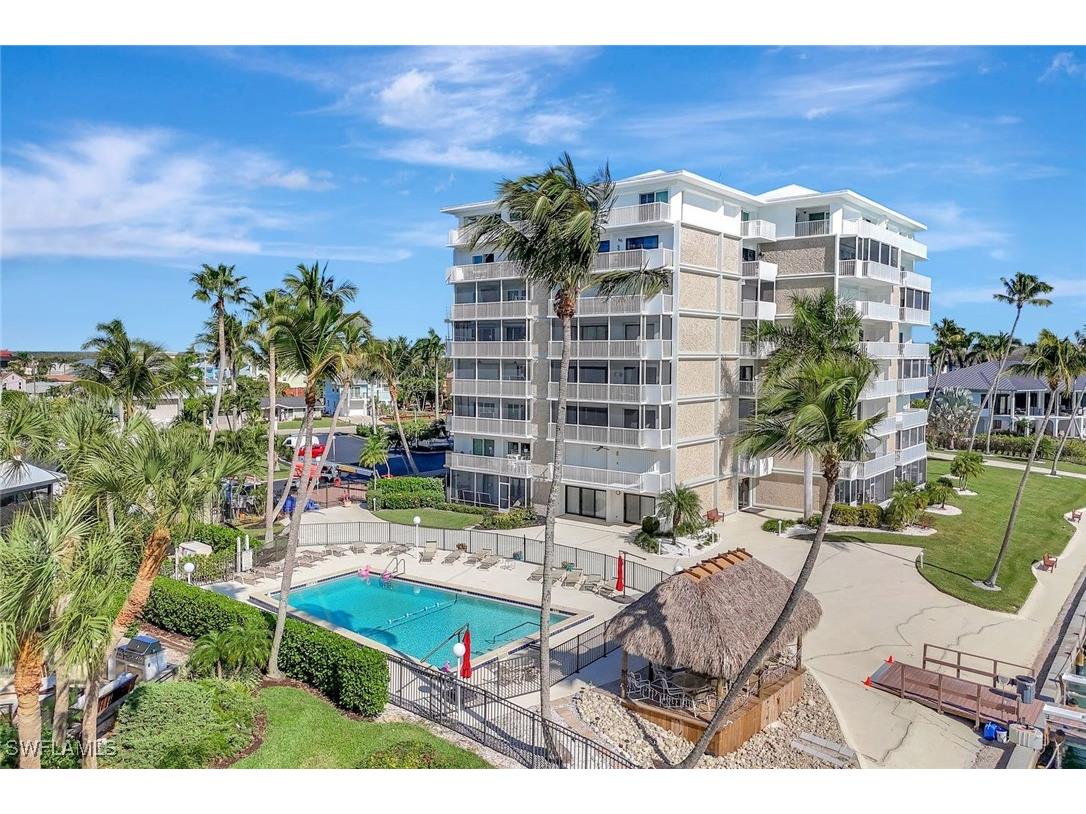 60 Pelican Street W #401 Naples FL 34113 225084408 image31