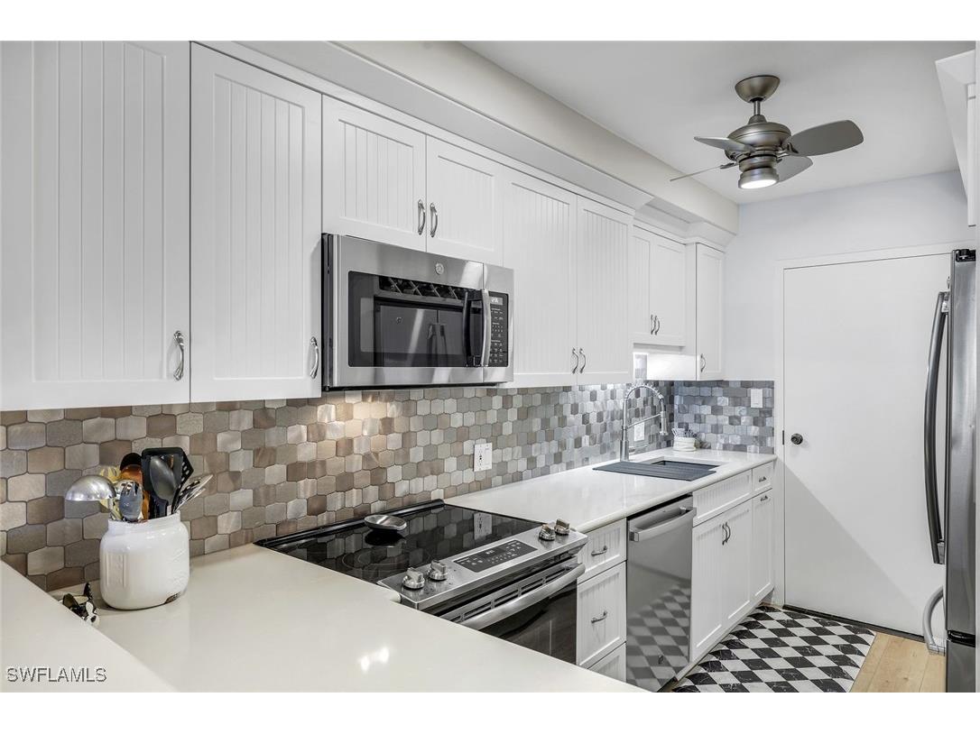 60 Pelican Street W #407 Naples FL 34113 225075464 image10