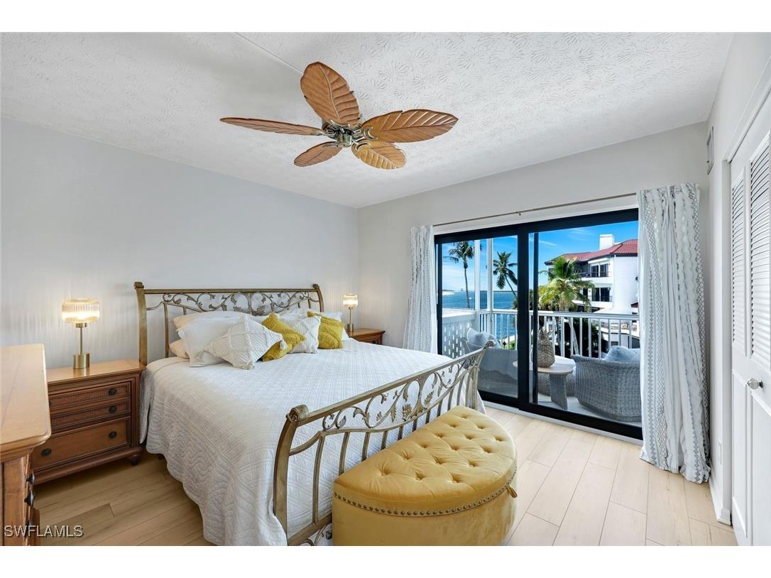 60 Pelican Street W #407 Naples FL 34113 225075464 image12
