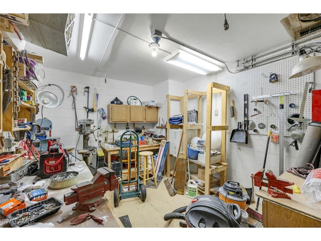 60 Pelican Street W #407 Naples FL 34113 225075464 image17