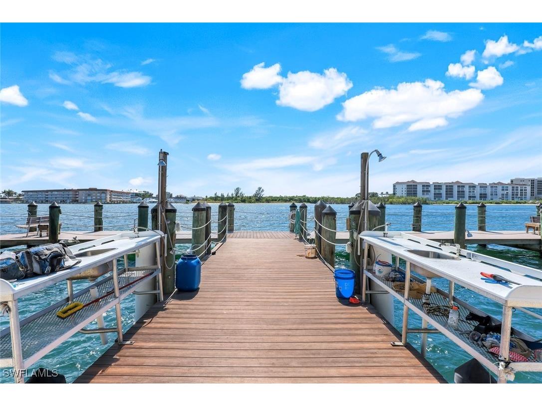 60 Pelican Street W #407 Naples FL 34113 225075464 image20