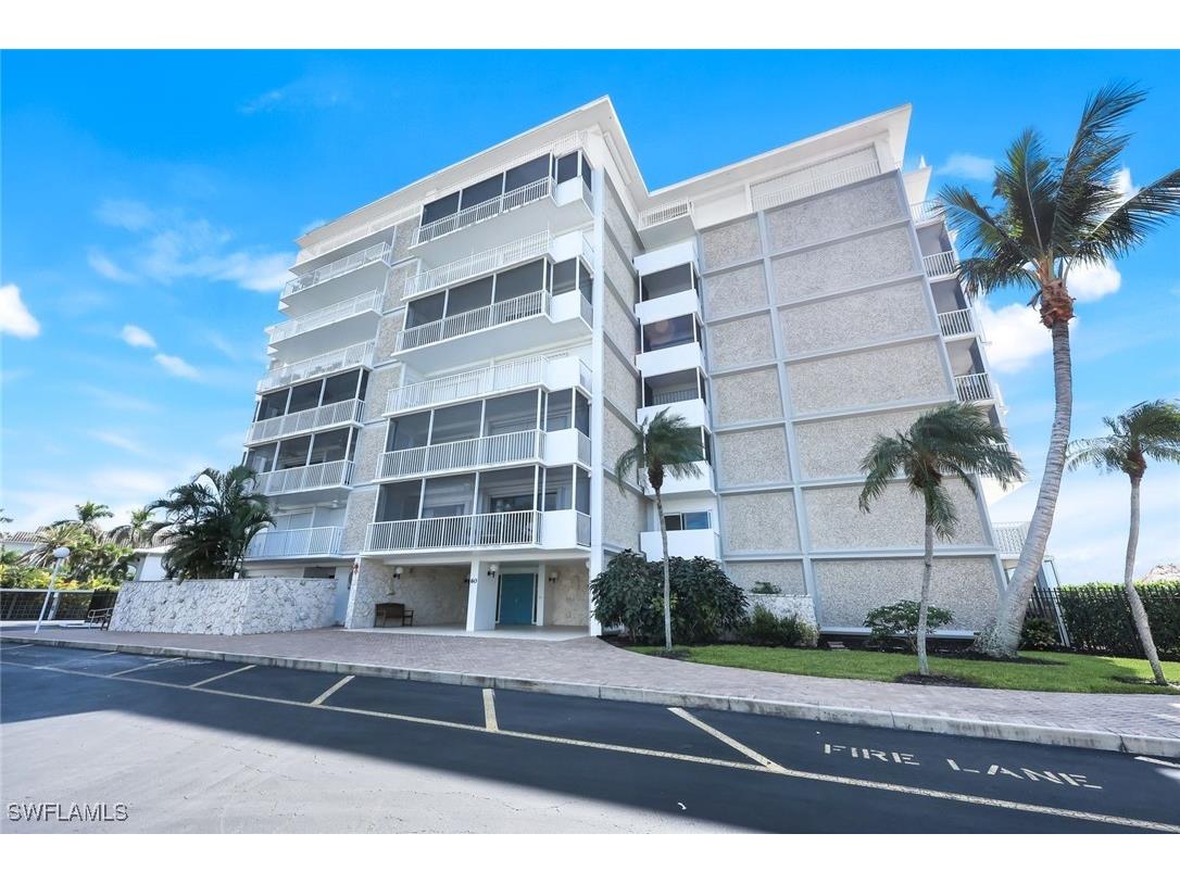 60 Pelican Street W #407 Naples FL 34113 225075464 image24