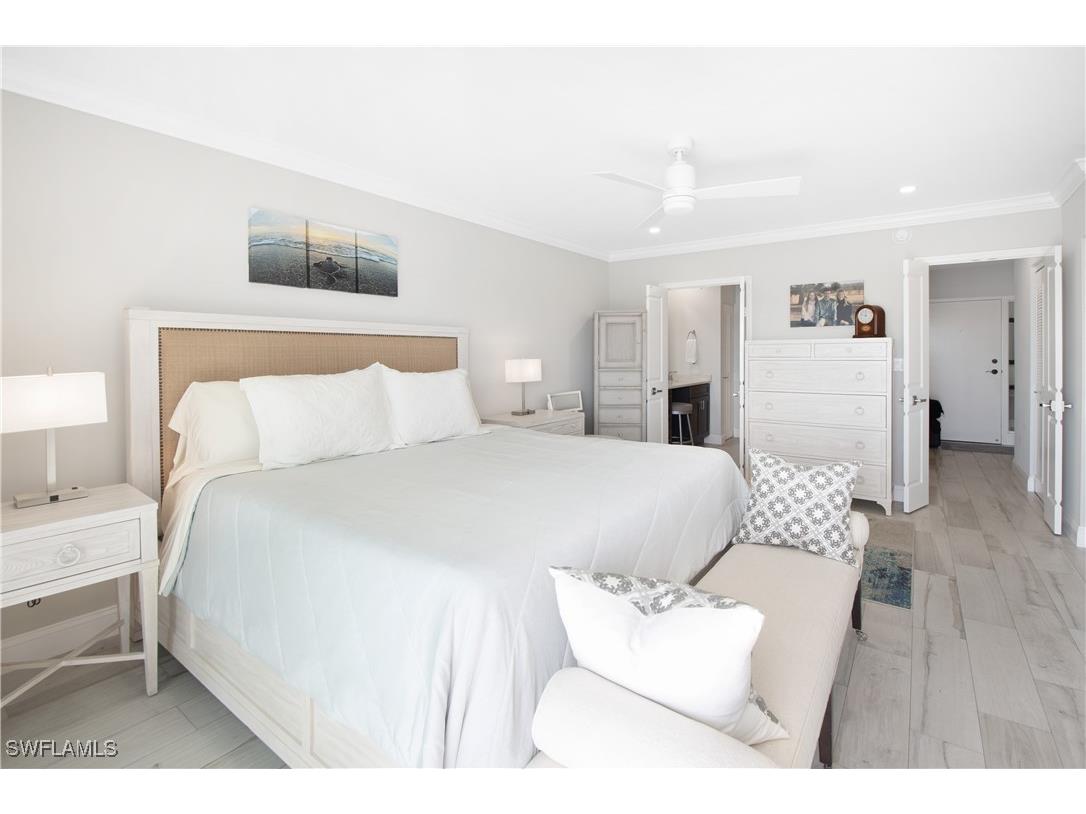 60 Pelican Street W #505 Naples FL 34113 226002160 image12