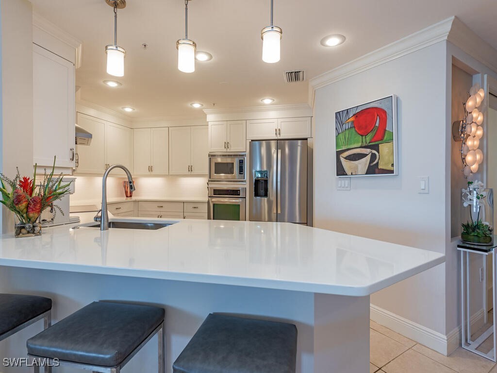 60 Seagate Drive #1205 Naples FL 34103 226004594 image4