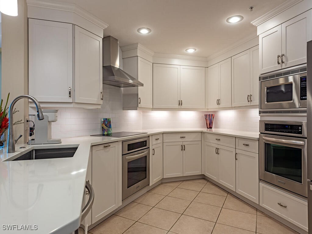 60 Seagate Drive #1205 Naples FL 34103 226004594 image5