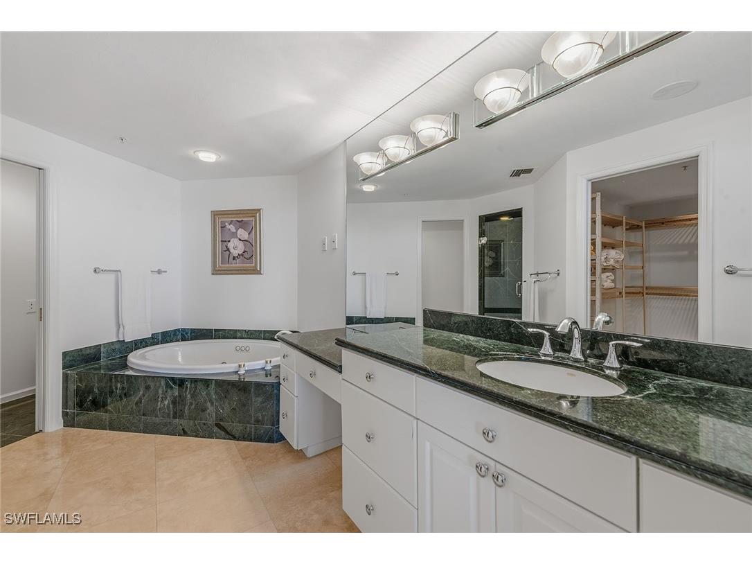 60 Seagate Drive #1606 Naples FL 34103 225082887 image23