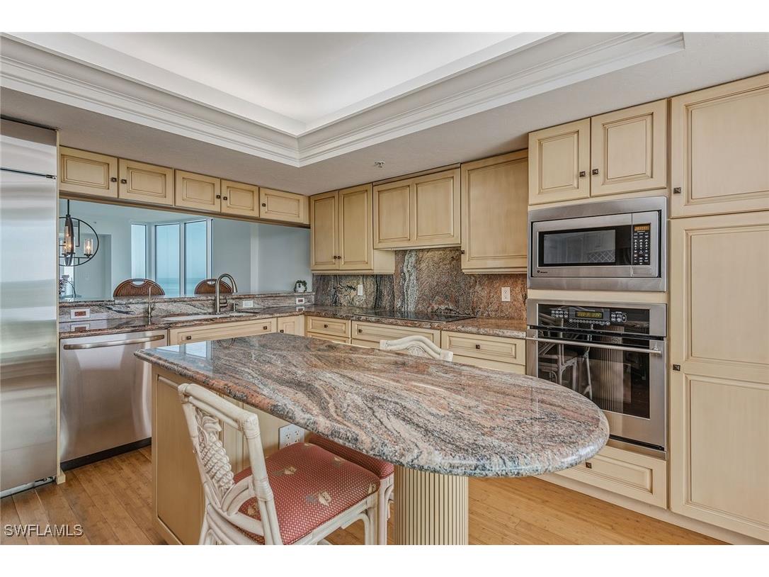 60 Seagate Drive #1606 Naples FL 34103 225082887 image8