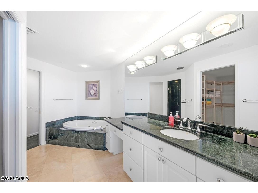 60 Seagate Drive #1606 Naples FL 34103 226027089 image20