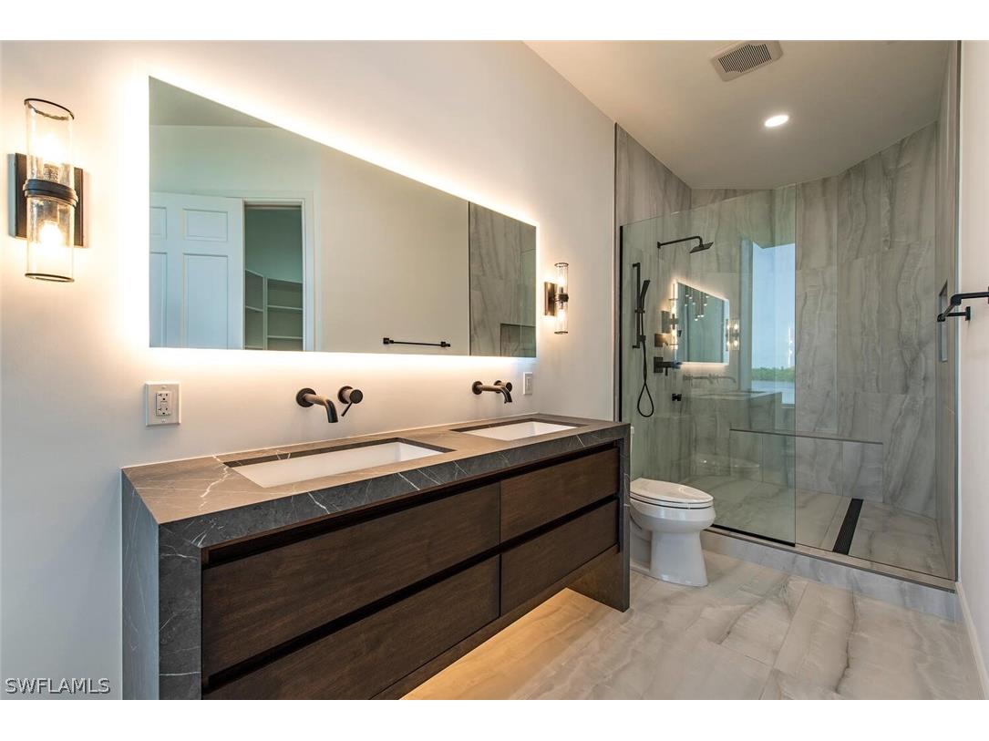 60 Seagate Drive #305 Naples FL 34103 226007858 image13